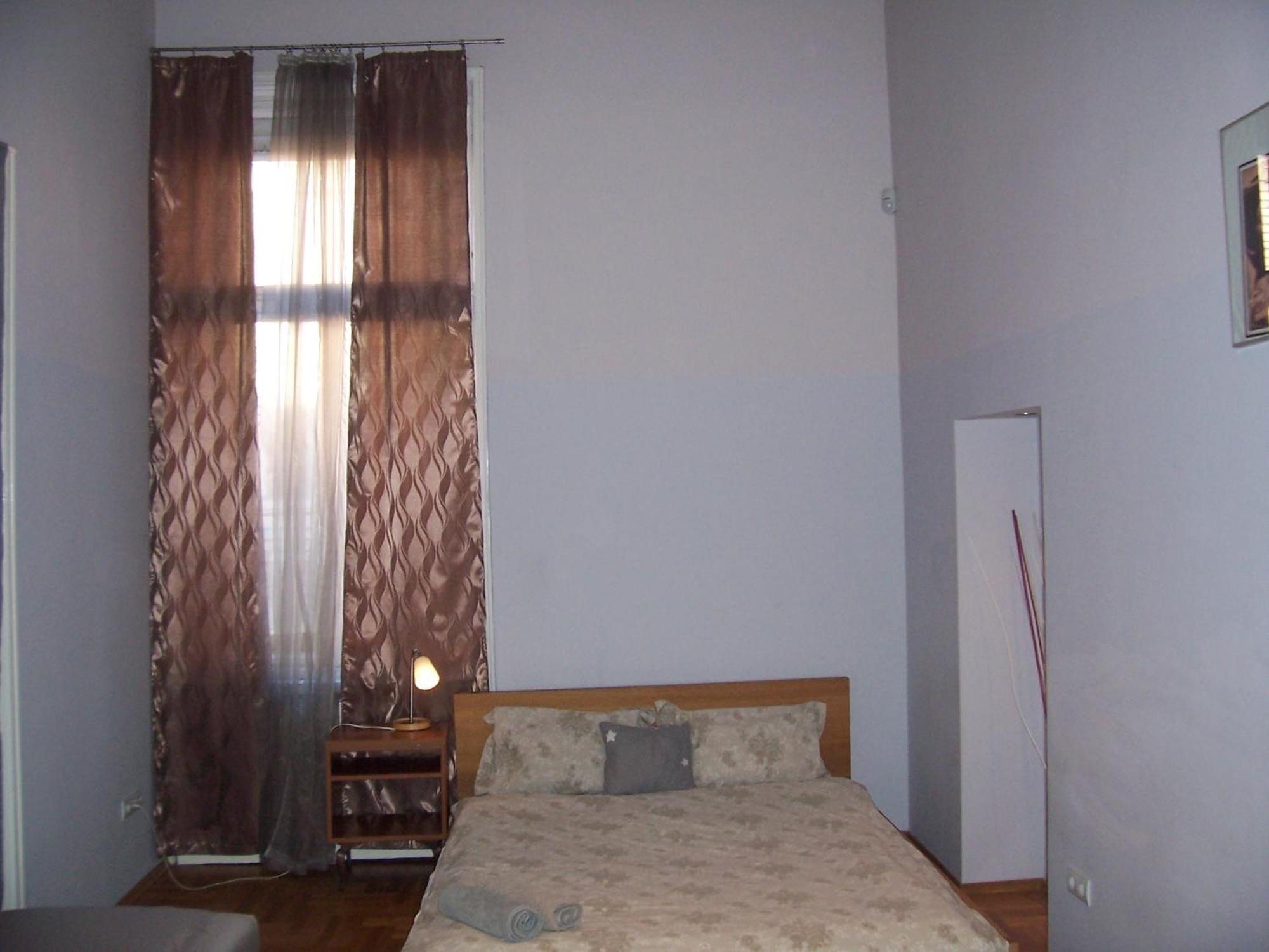 T & E Apartment בודפשט מראה חיצוני תמונה
